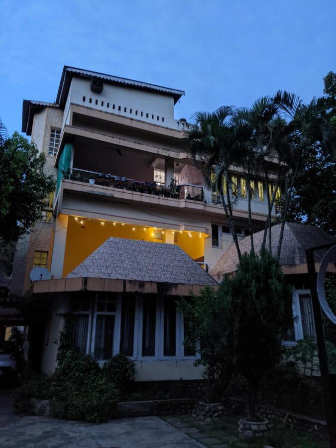 Mezenga Backpackers Hostel Guwahati Buitenkant foto