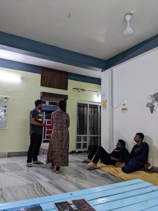Mezenga Backpackers Hostel Guwahati Buitenkant foto