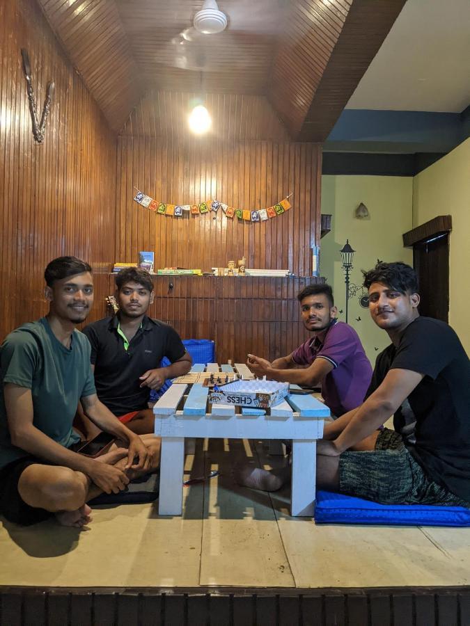 Mezenga Backpackers Hostel Guwahati Buitenkant foto